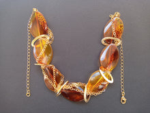 collier de déclaration en ambre et chaîne en or fait à la main à Juan les pins par Marie France Design